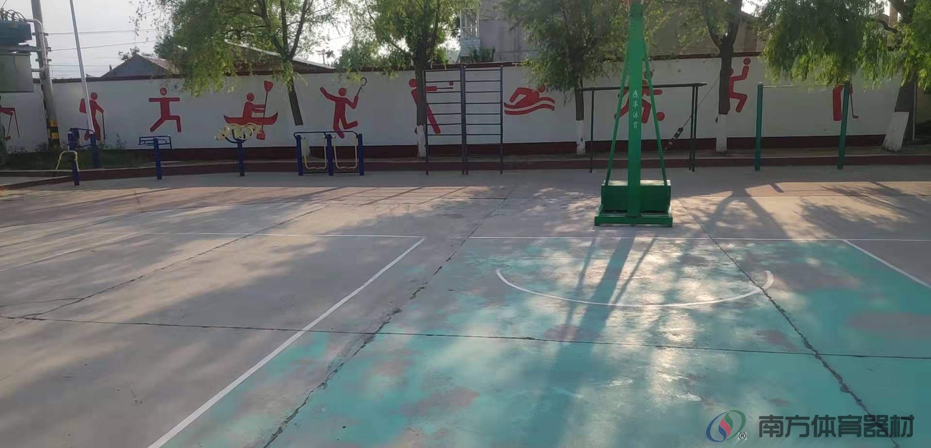 北城子中学排球场